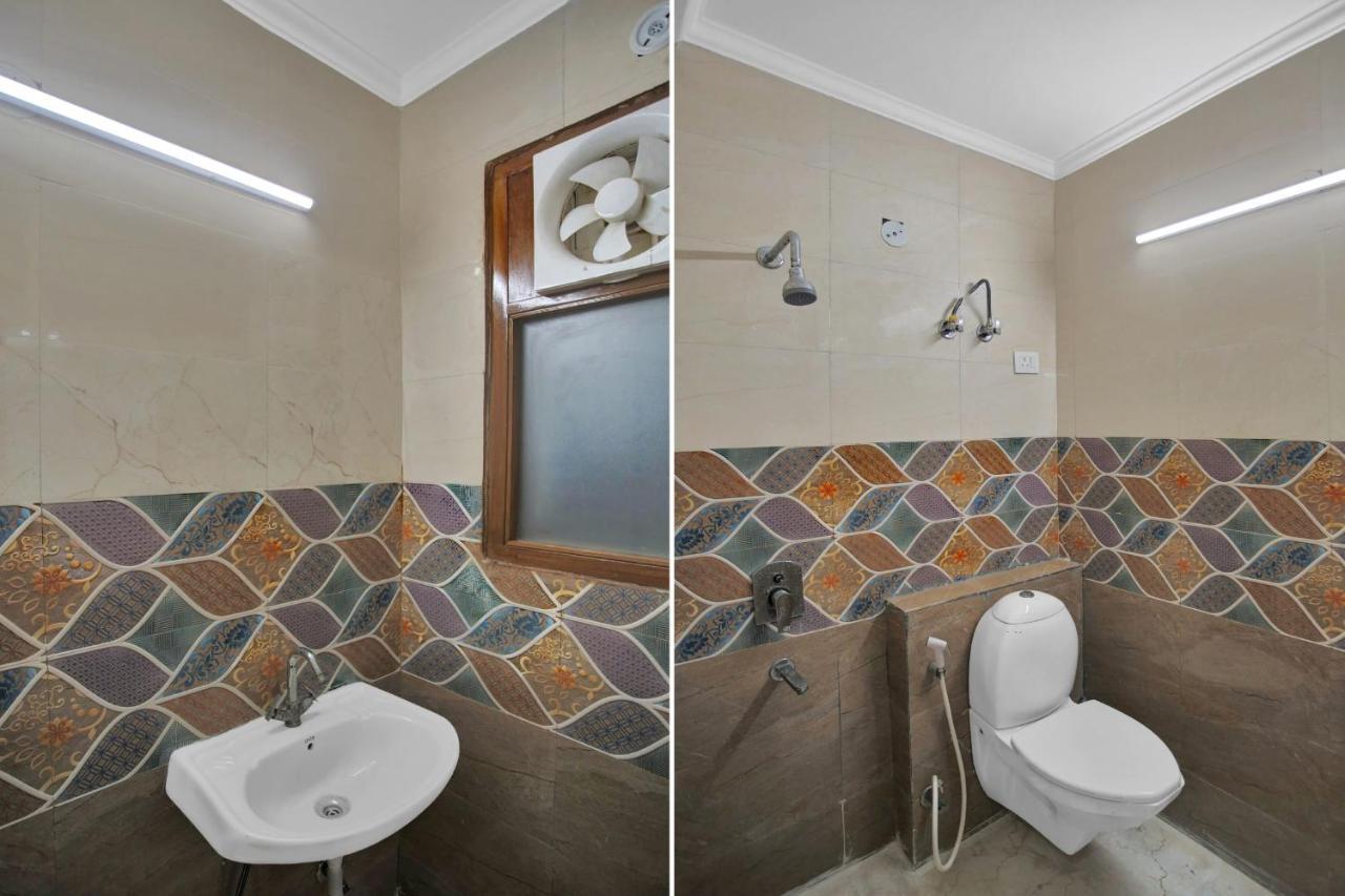 Oyo 82100 Golden Residency Нойда Екстер'єр фото
