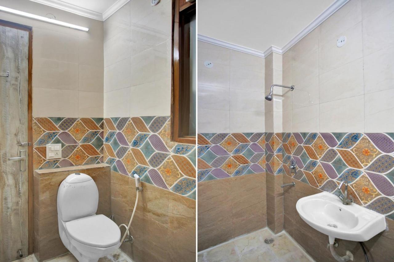 Oyo 82100 Golden Residency Нойда Екстер'єр фото